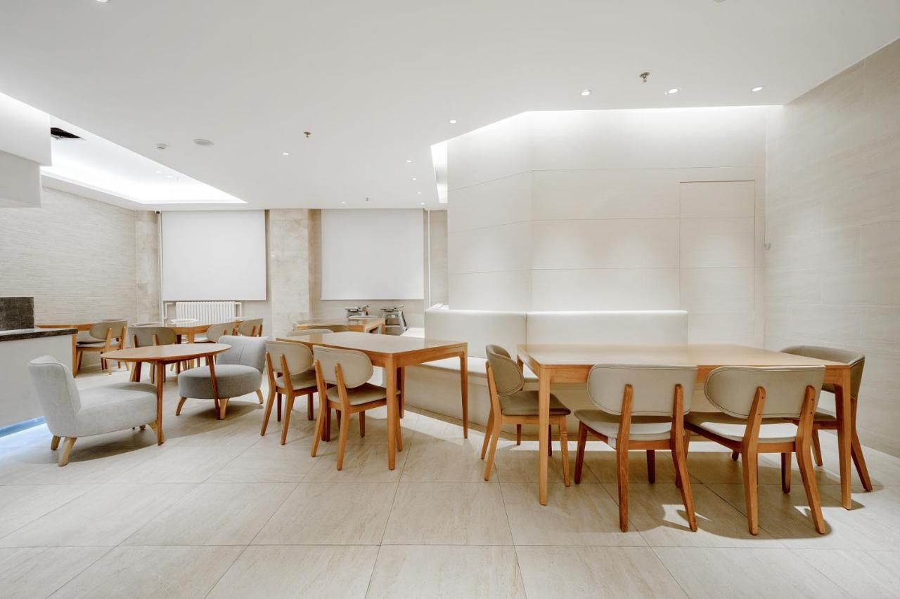 Ji Xuanwumen Hotel 4*